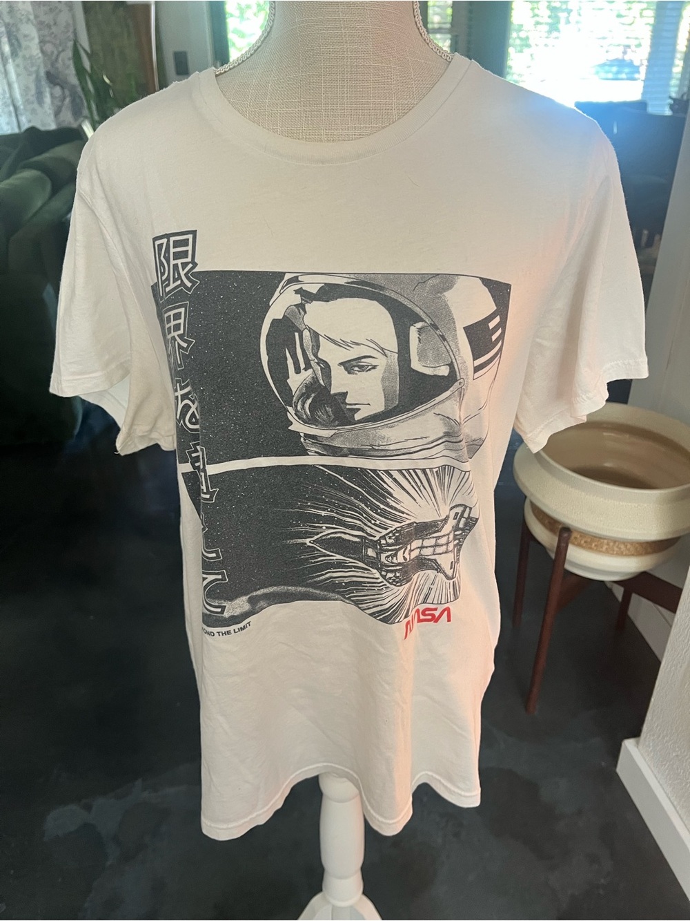 NASA White Short-Sleeve Graphic Tee - Astronaut Print